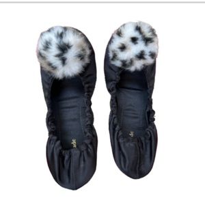 Kate Spade black satin pom pom ballet flats size 7 EUC